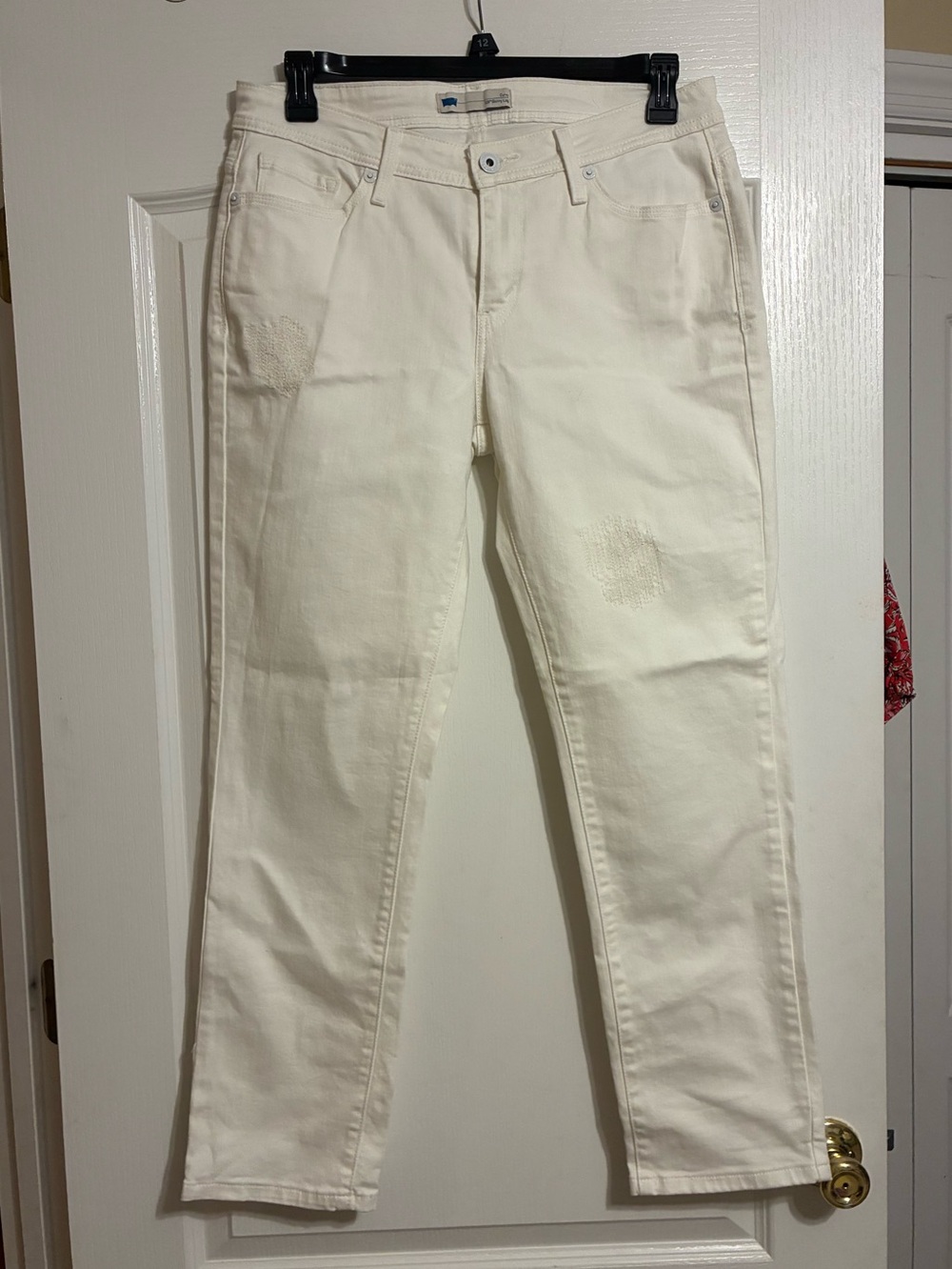 Levi's White Skinny-Leg Jeans with Subtle Distress